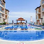 B - бийч B * Obzor