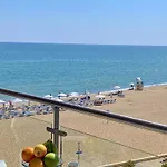 B - бийч B Apartment *