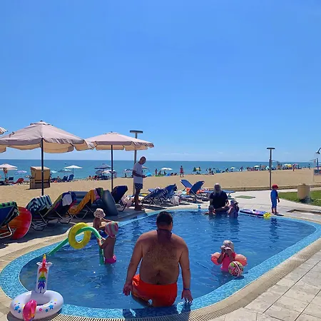 B - бийч B Apartment Obzor