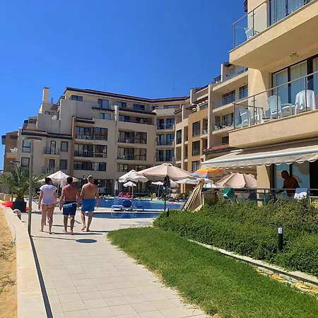 B - бийч B Apartment Obzor