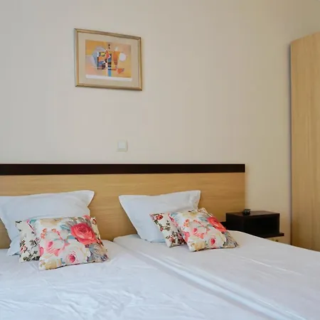 B - бийч B Apartment Obzor