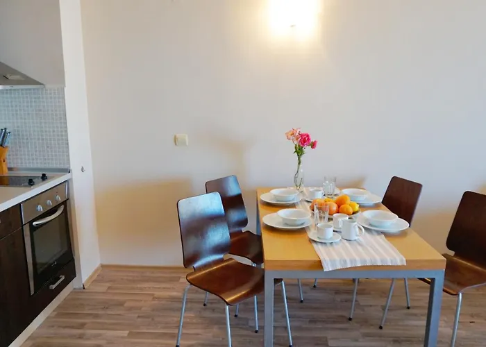 B - бийч B Apartment